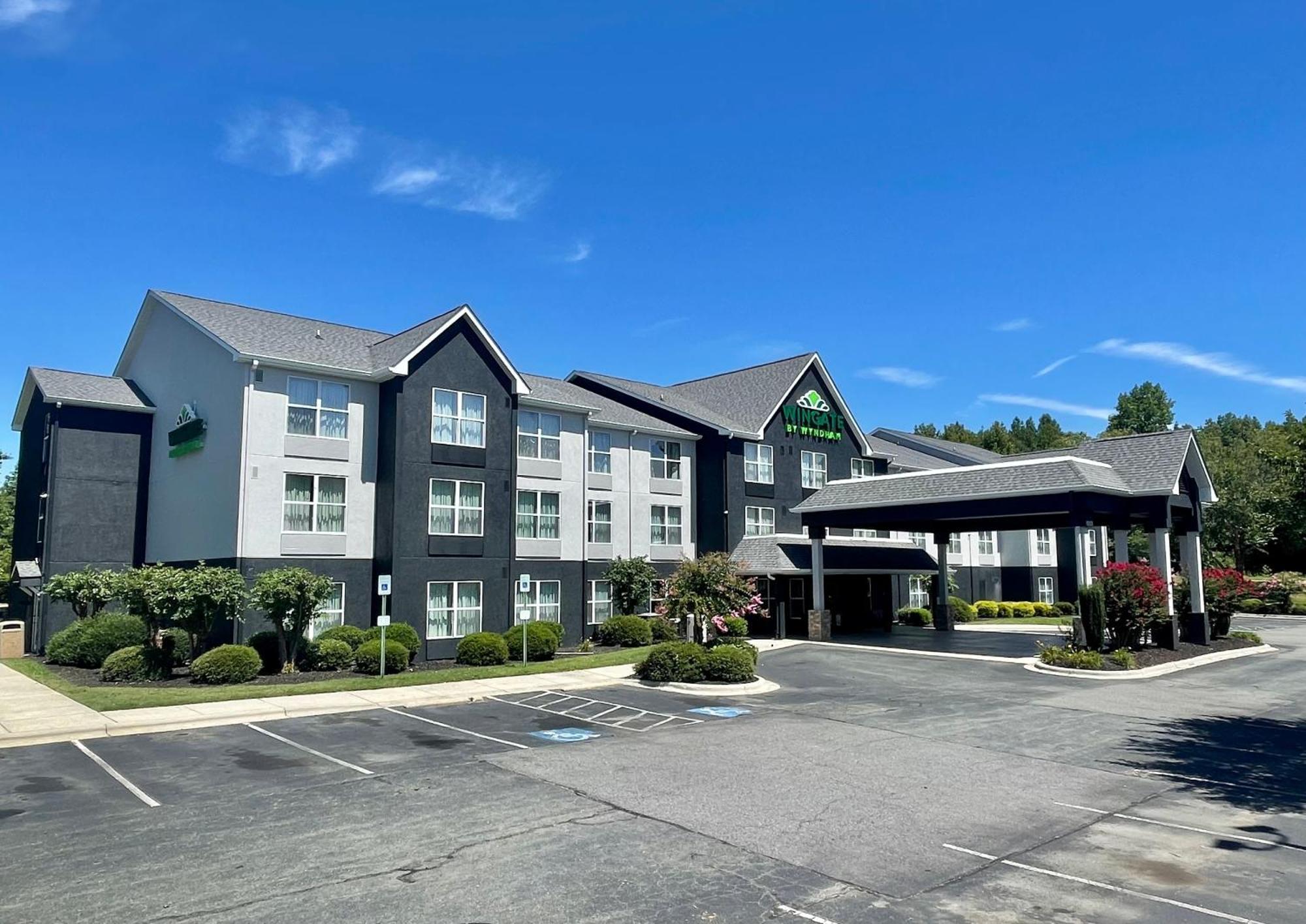 Wingate By Wyndham Matthews, Nc Hotel Екстериор снимка