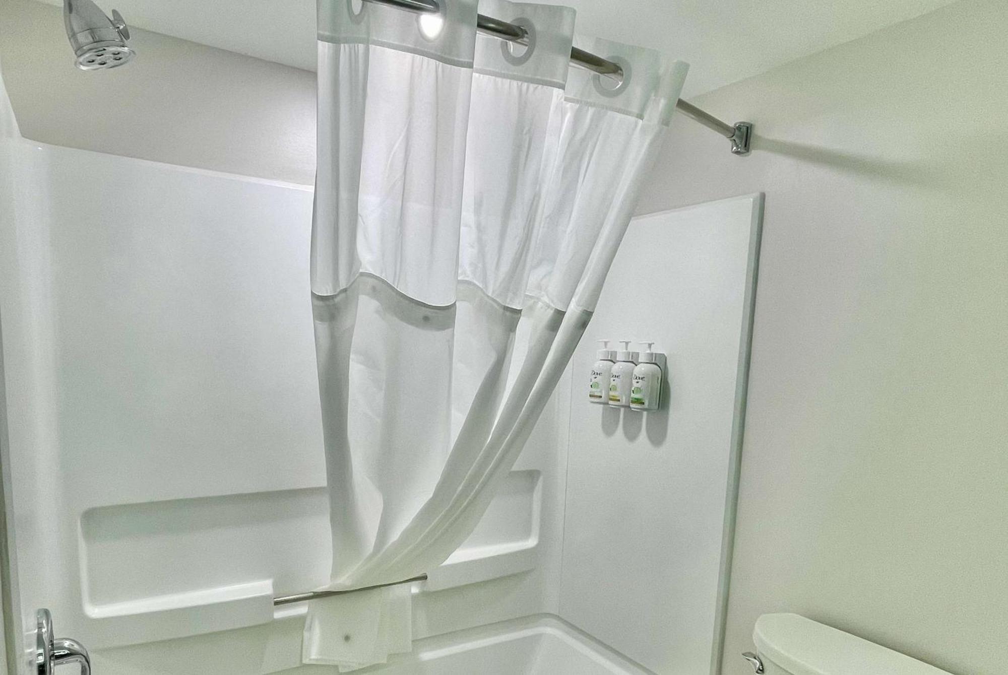 Wingate By Wyndham Matthews, Nc Hotel Екстериор снимка